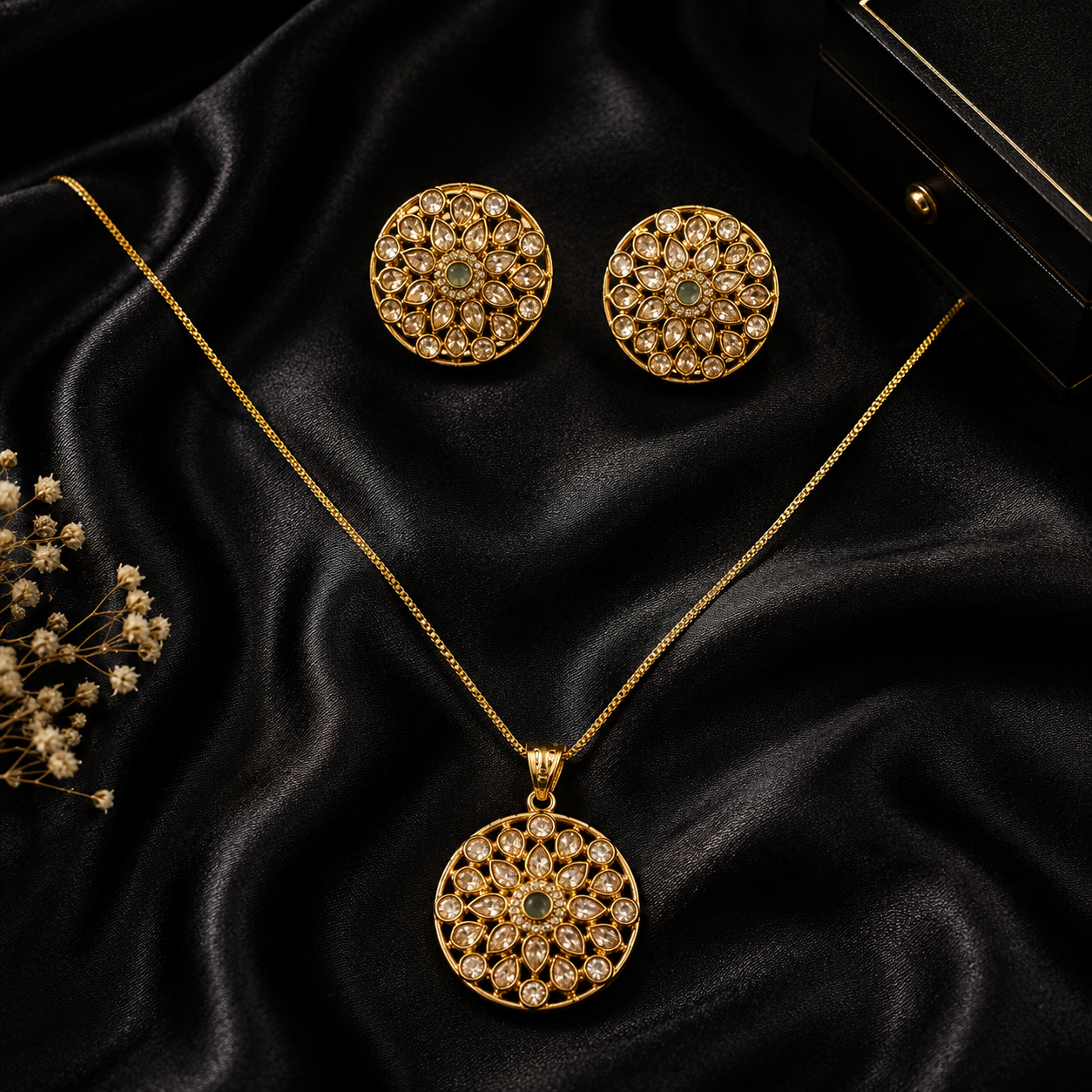 Regal Floral Heritage Jewelry Set